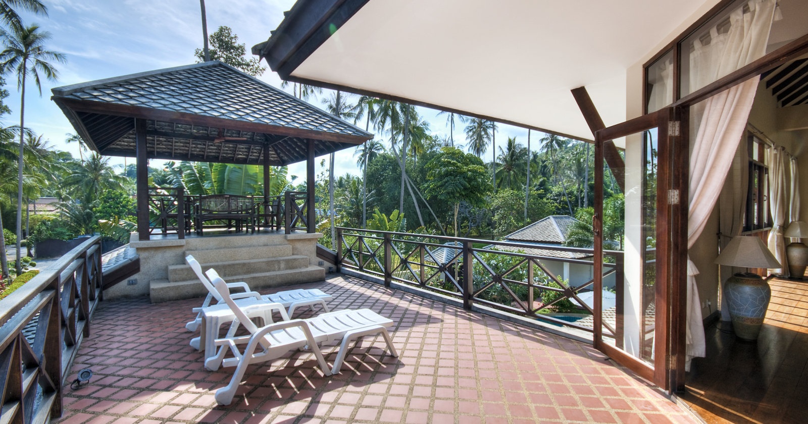 P9 Coconut Paradise Balinese Style 4 Bedroom Villa with Private Pool within Walled Garden