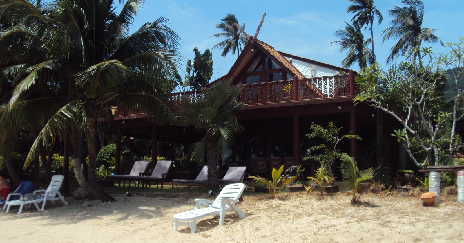 R2 Coconut River Beachfront Villa Jaccuzzi